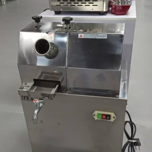 Machine d'extraction de jus de canne avec battérie